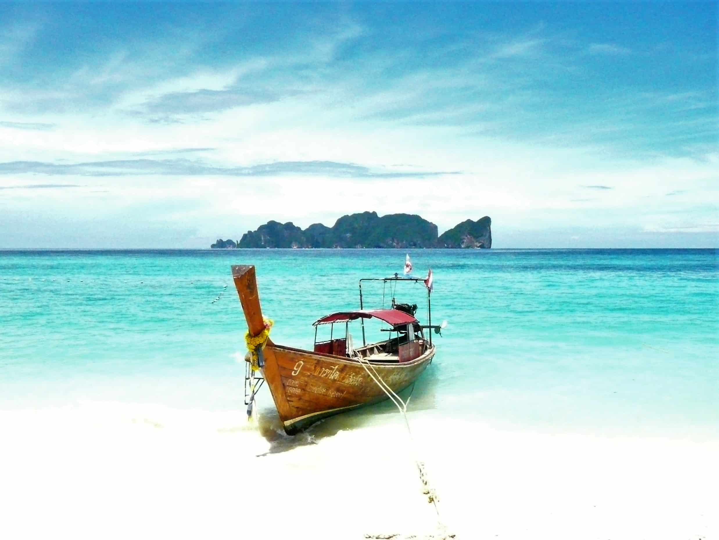 25 inspiring locations for movie buffs: The Beach, Phi Phi