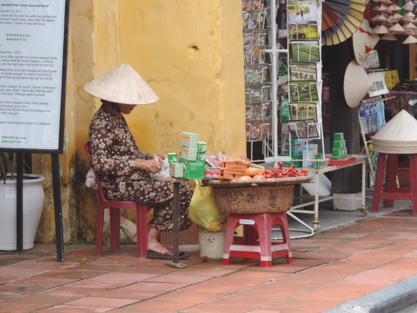 Market traders in Hoi An