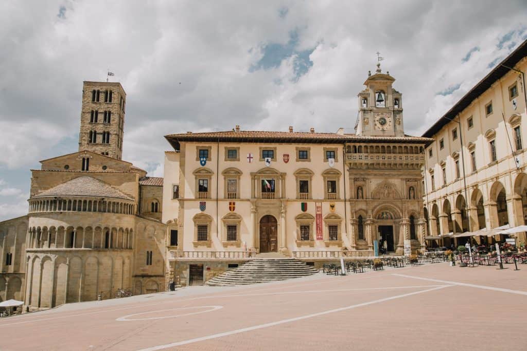 Tuscany's Medieval Towns: Piazza Grande, Arezzo