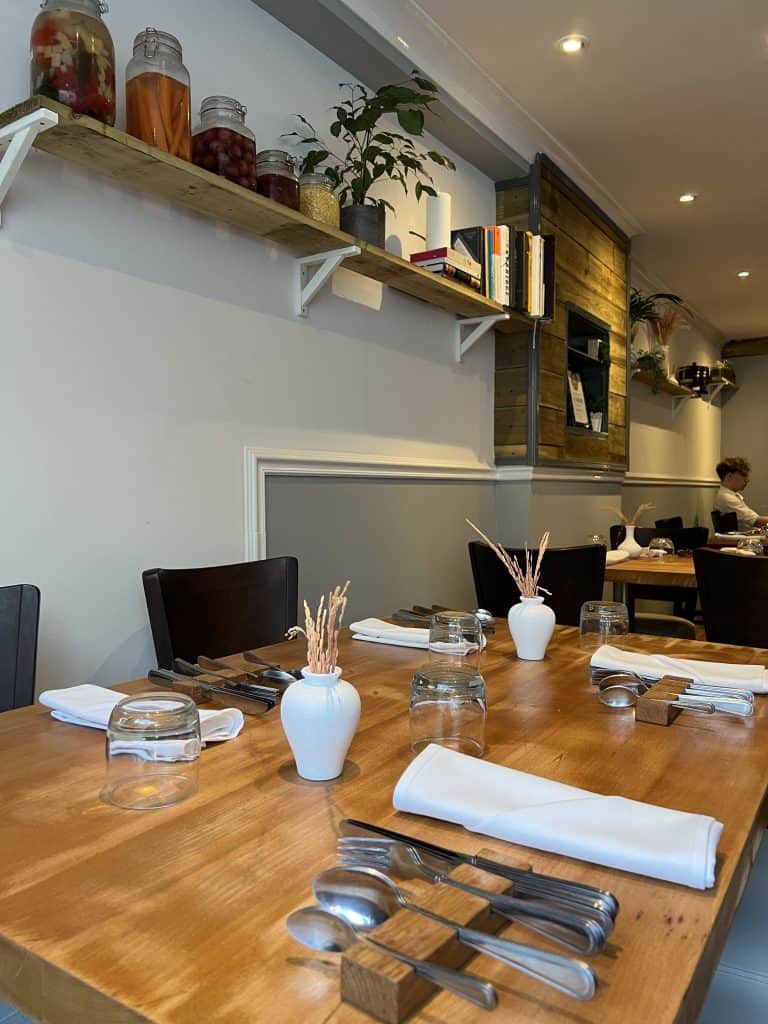 Restaurant 263: table setting interiors