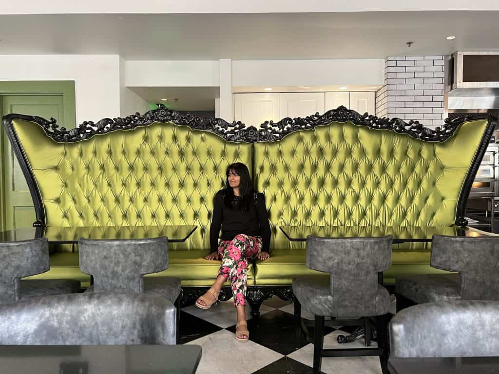 Quirky Boutique Hotels in Boston by Neighbourhood: Staypineapple Lobby