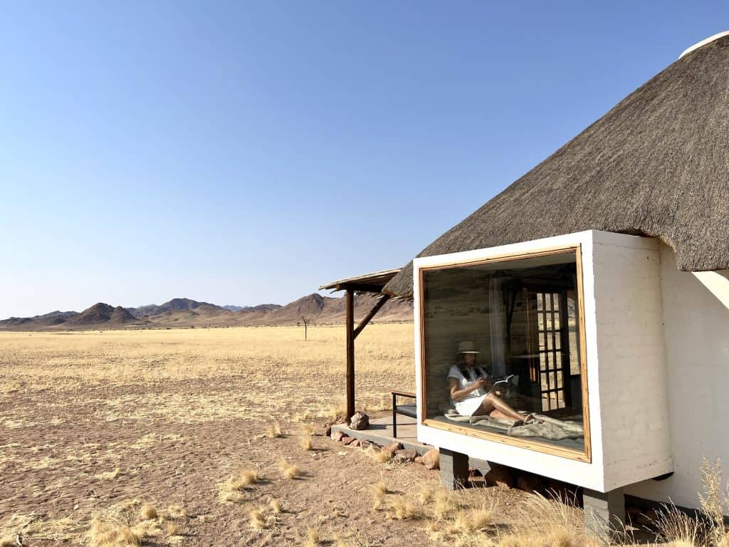 Seff-drive Namibia, Desert Homestead Luxury Lodge Window