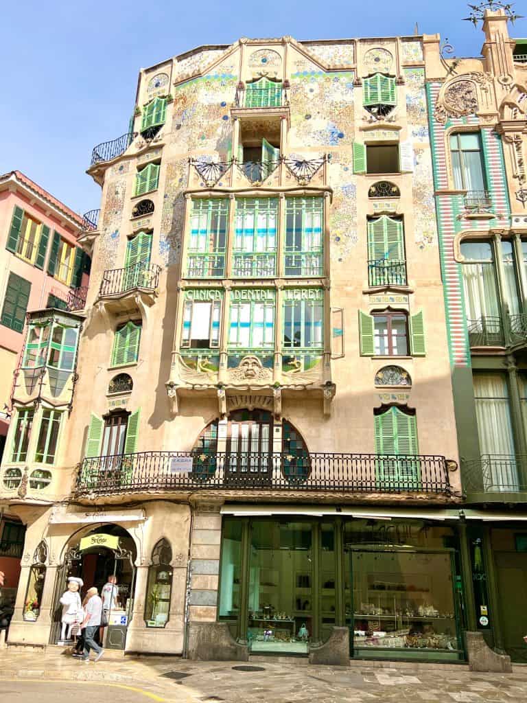 one day in Palma de Mallorca - Gaudi style architecture