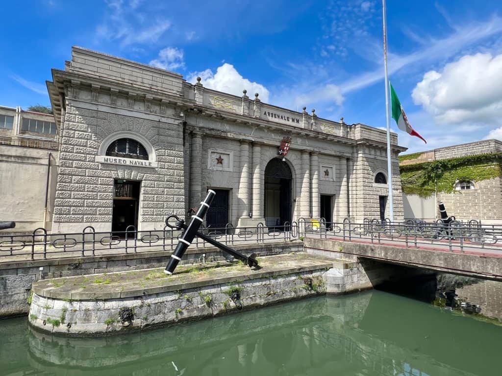 One day in La Spezia: Naval Museum and River